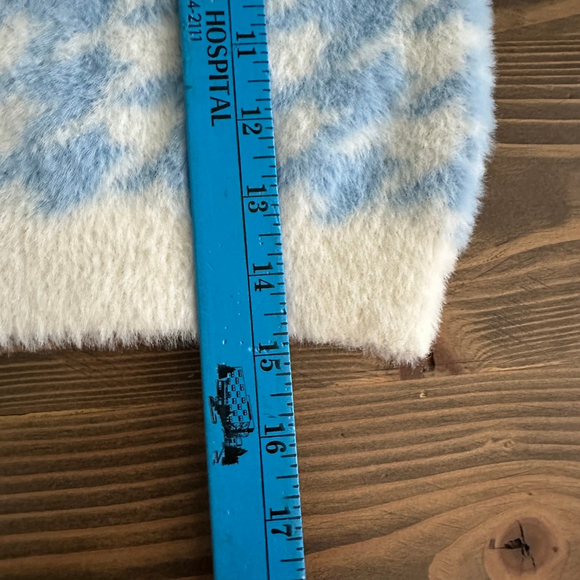 Women’s Aeropostale Blue White Houndstooth Fuzzy Crop Top Size Large Y2K - Picture 6 of 6